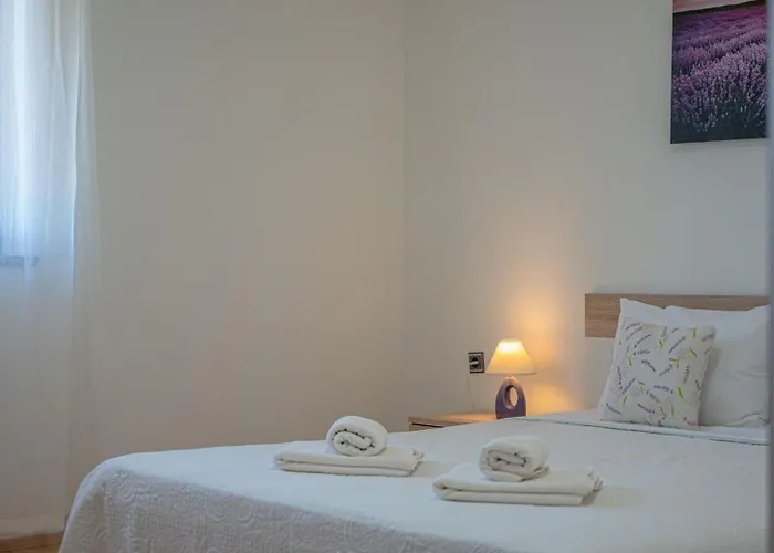 The Garden App 2 Apartman *